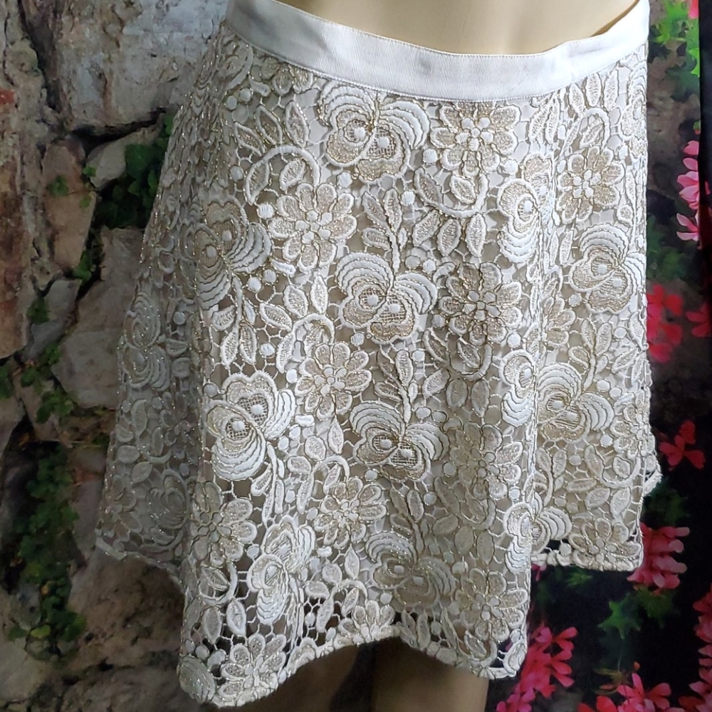 Club Monaco Lace Skirt cream Gold Size 8 - Picture 4 of 7